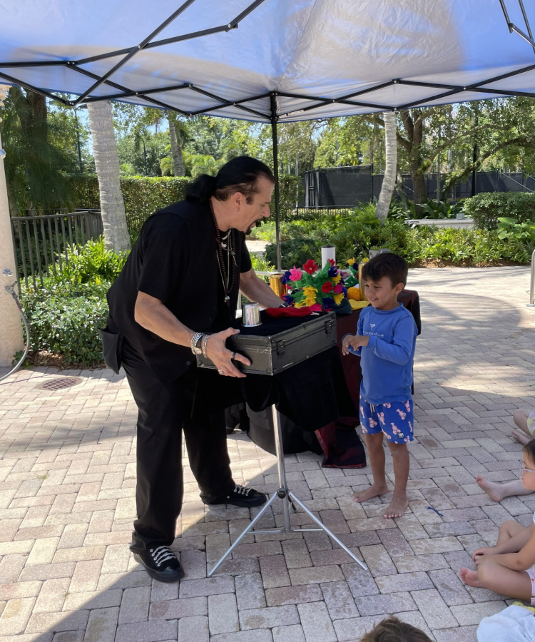 hire-party-magician-south-florida-pool-party-fun-scaled