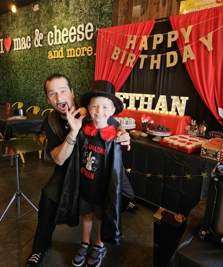 hire-party-magician-south-florida-all-ages-party