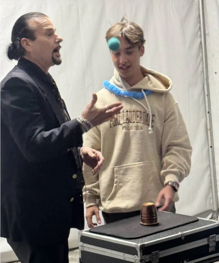 magicians-in-florida-grey-scaled