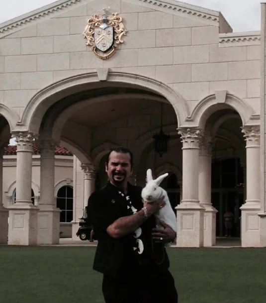 south-florida-magician-birthday-party-for-hire-Magic-shows-tomaso-1